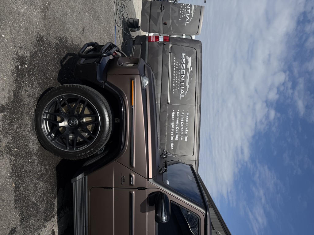 Wheel and tire detail